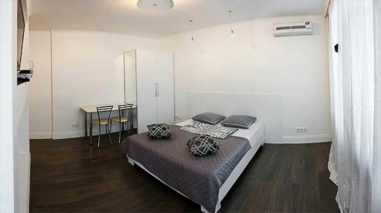 Apartment Great Studio Near The Pechersk Kyiv